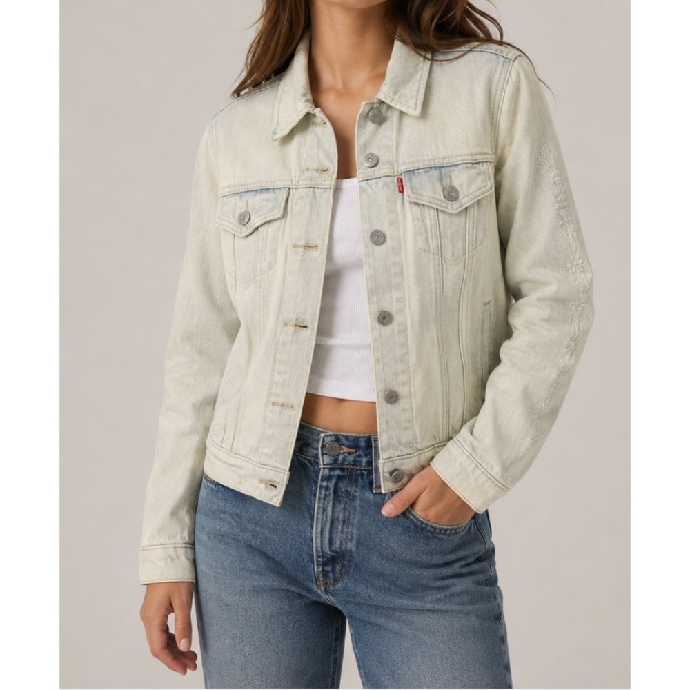 Levis Womens Floral Embroidered‎ Sleeve Denim Trucker Jacket Light Wash Medium